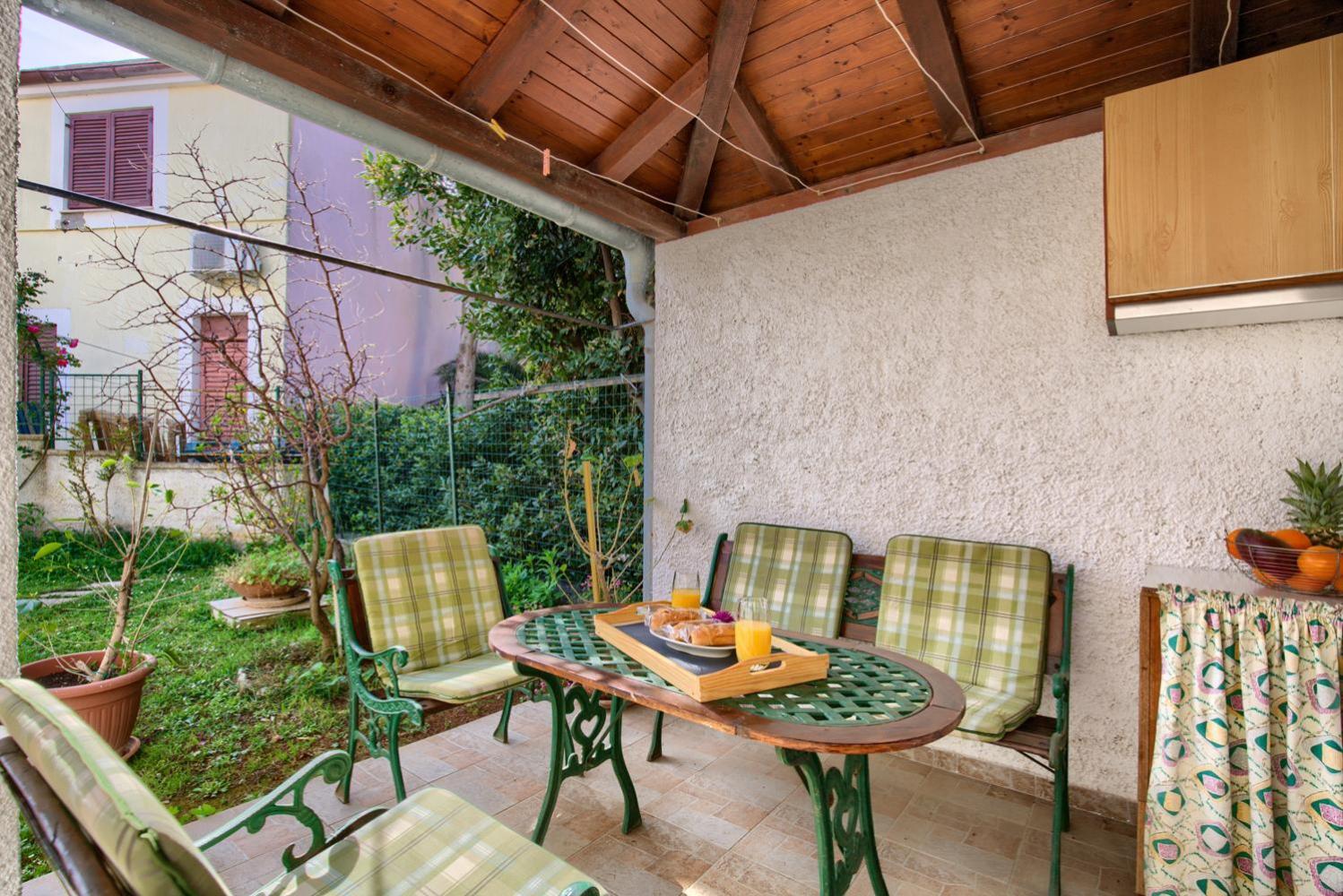 Ferienwohnung Kety Premantura Exterior foto